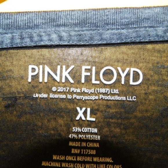 5/$30 2017 Pink Floyd Dark Side of the moon graphic T-shirt XL - Picture 4 of 4